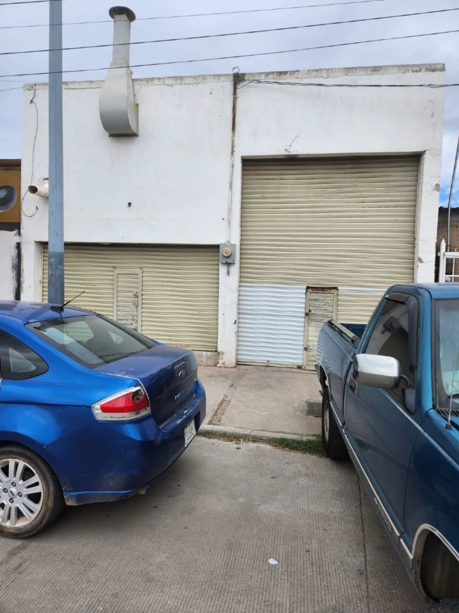 Bodega con local comercial en Villa Juárez